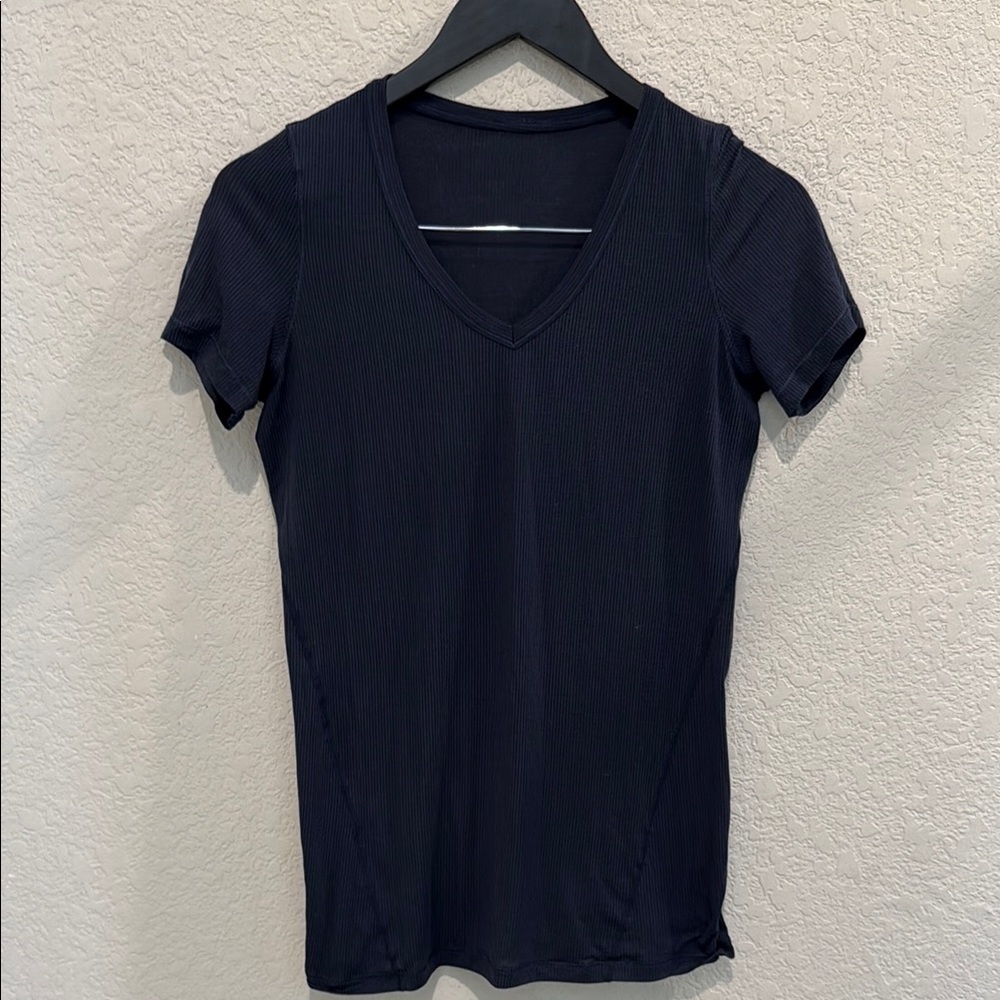 Lululemon Classic Black V-Neck Women's Top pp16